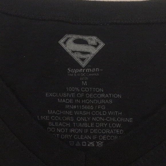 Girls metallic superman t-shirt size medium - Picture 3 of 4